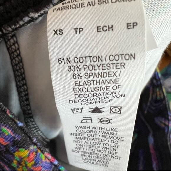 New Nike Black 3D Graphic Tight Fit High Rise Leggings Women's size XS - Picture 6 of 6